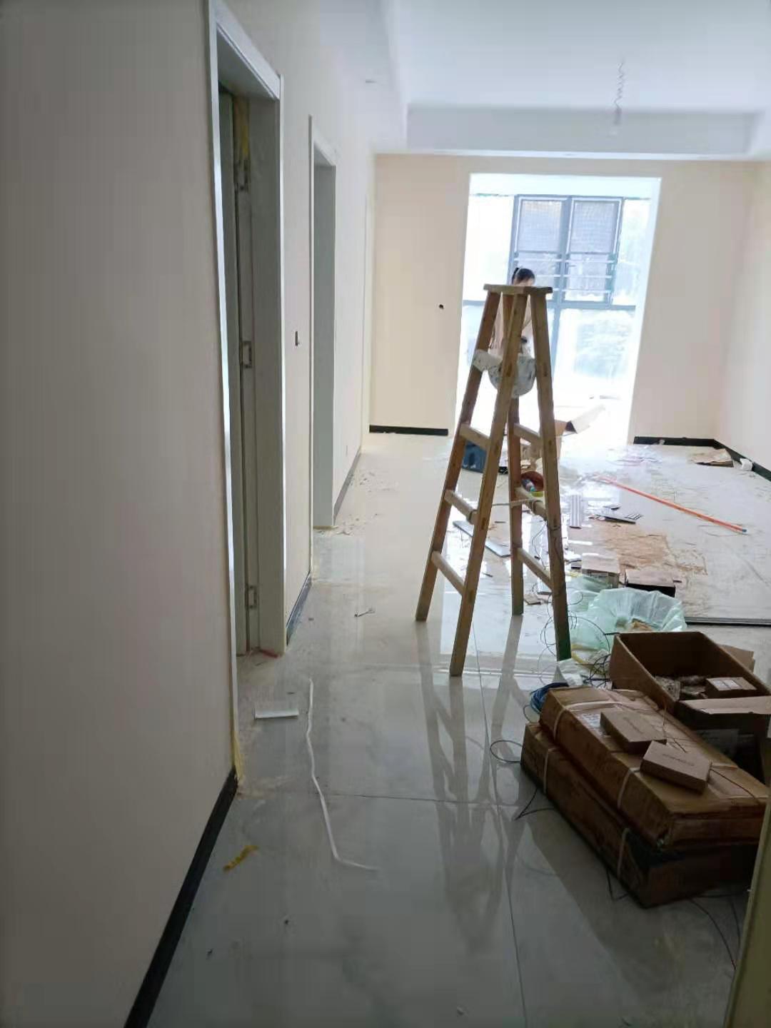 元泰未来城A区，证以下，新三中旁边环境好周边设施方便