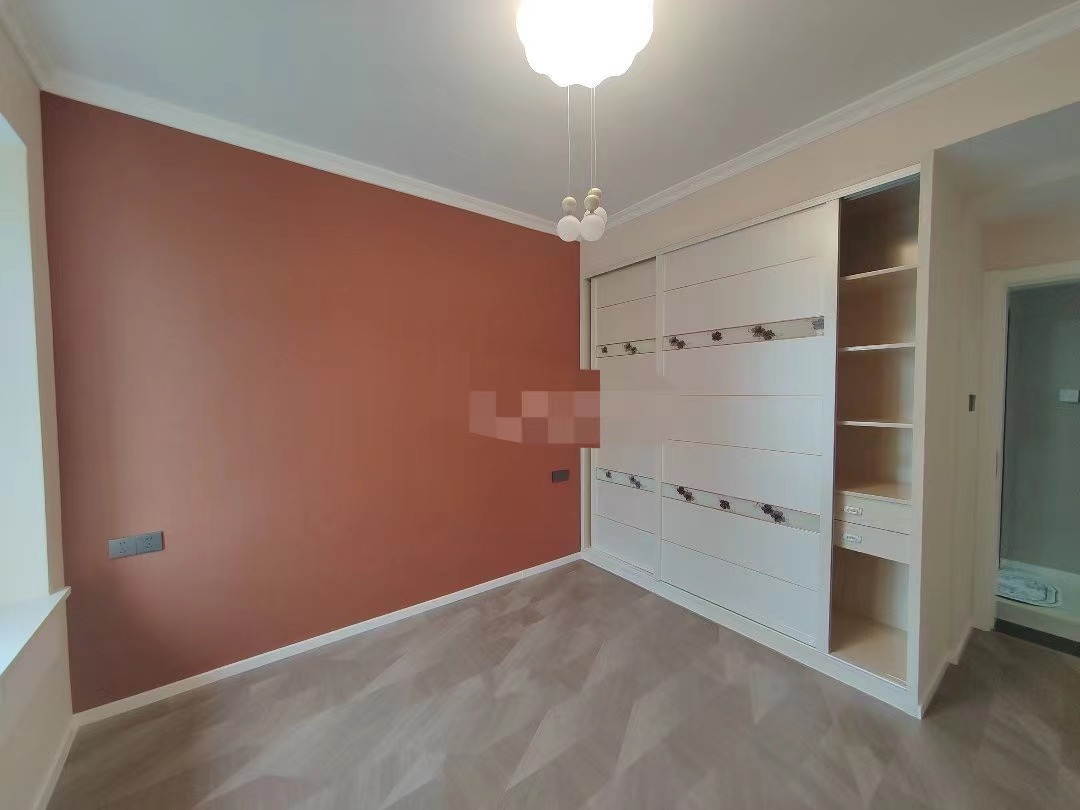 41，捡漏，新城壹号洋房，小高层，全新装修，定制酒柜皇朝家居全留下，