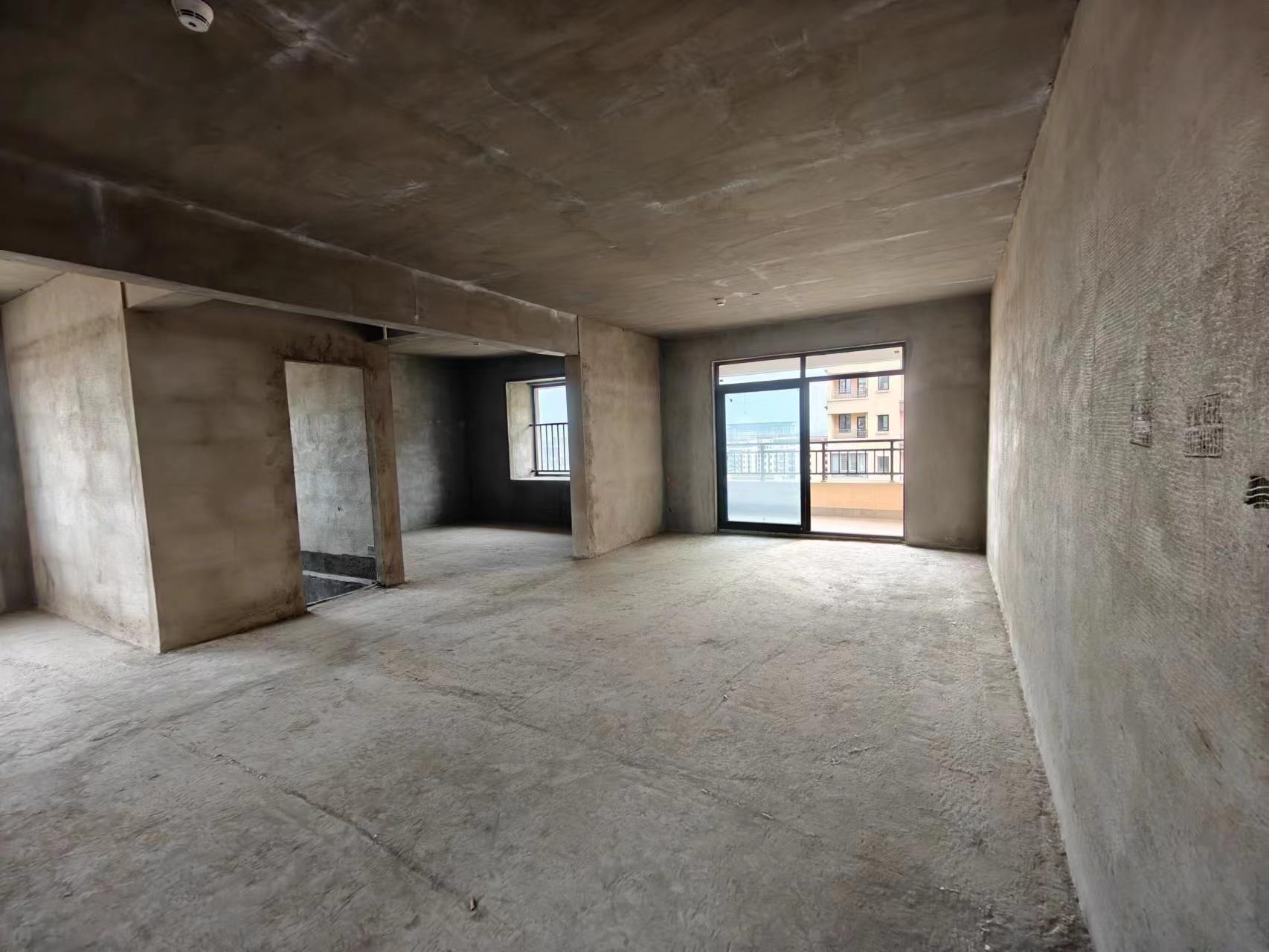 荣怀及第世家4房2厅2卫全新毛坯房优价出售，单价5000证件满两年