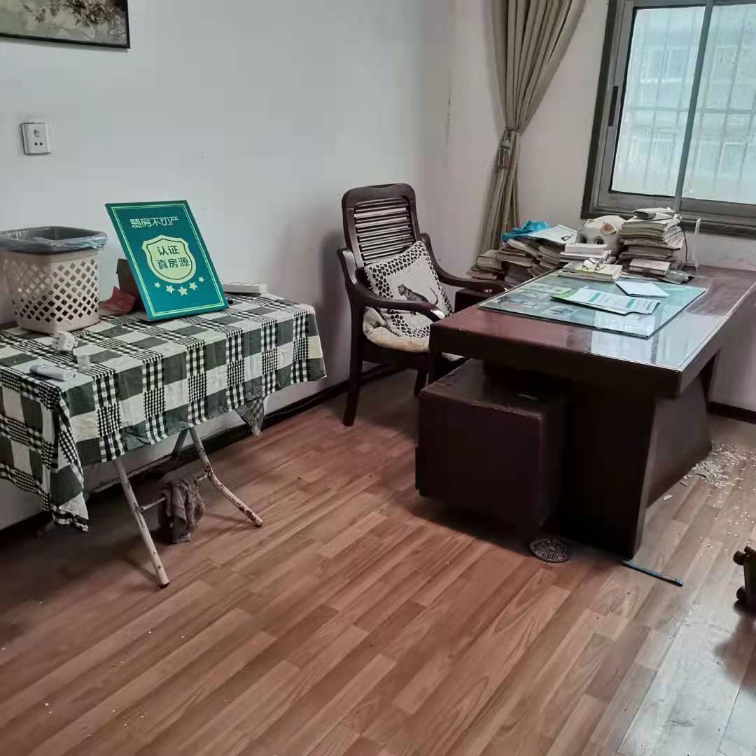 何李路油炸湾社区私房好停车