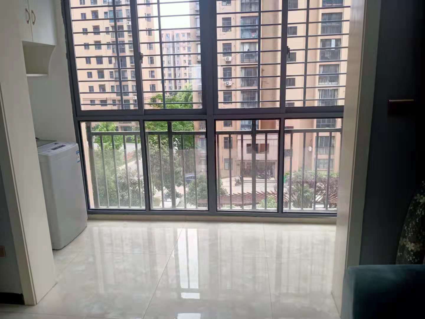 红树湾，精装三房二卫，中间好楼层