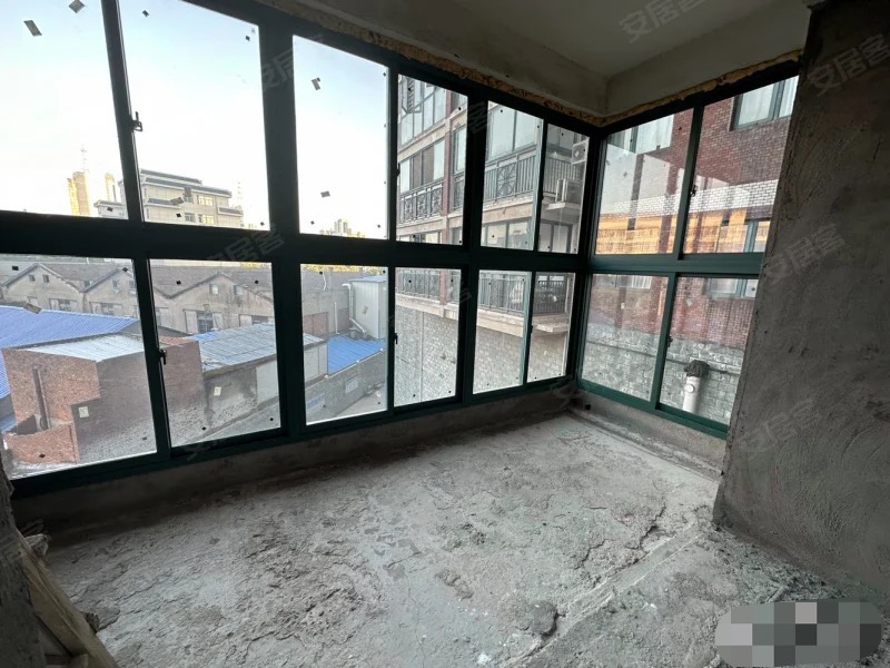 373，捡漏，市忠心，带大露台，电梯房，双阳台，采光好，急售