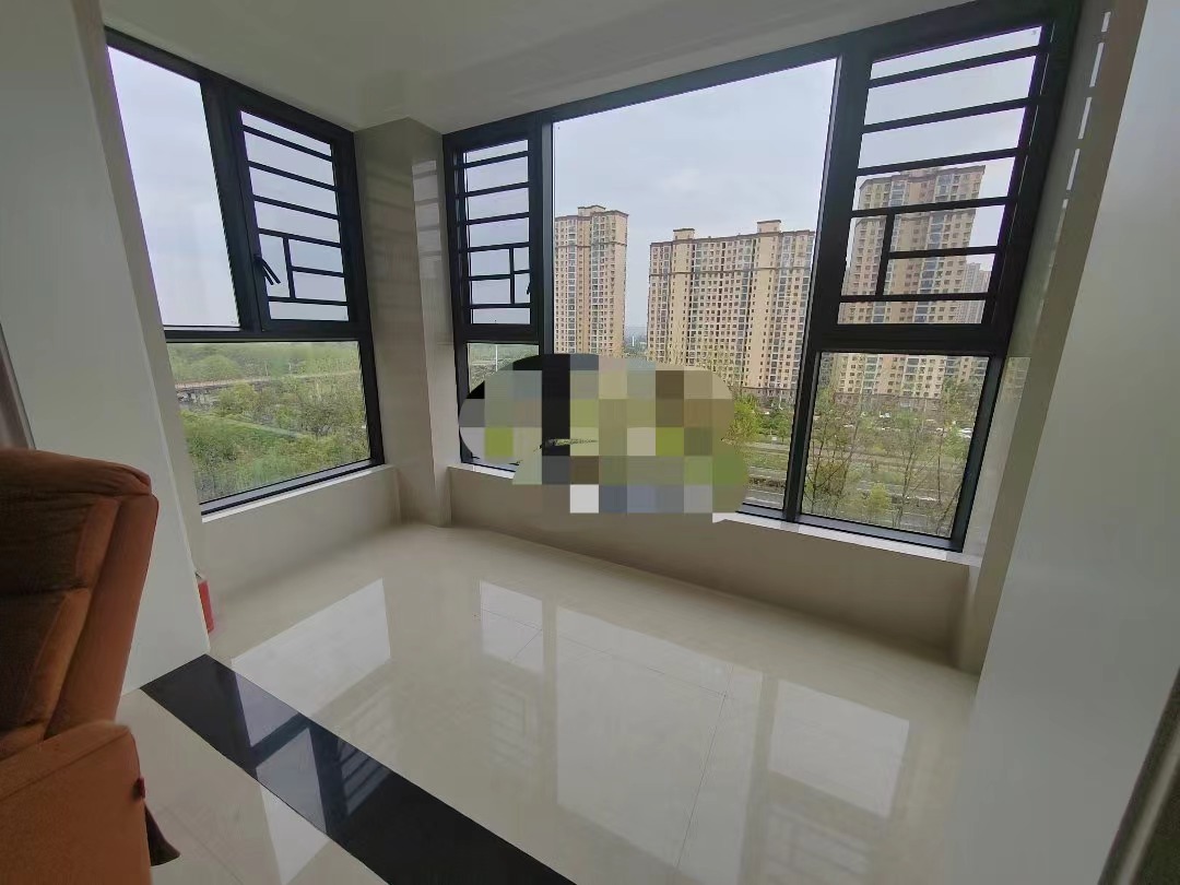 41，捡漏，新城壹号洋房，小高层，全新装修，定制酒柜皇朝家居全留下，