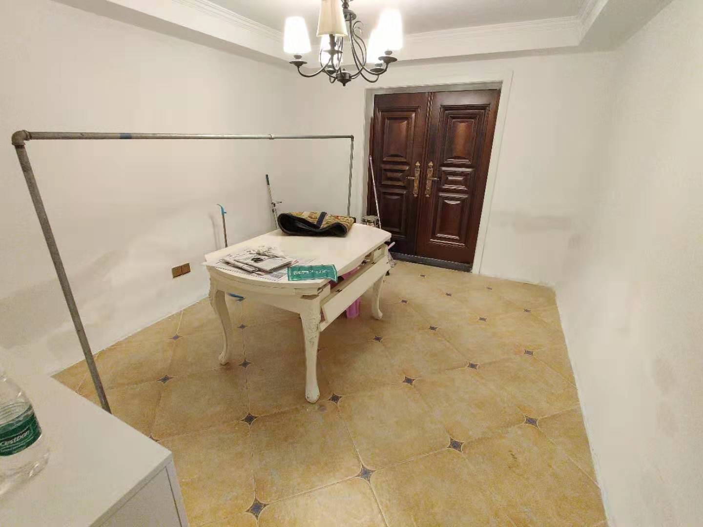 绿地华庭香格里拉复式带院子精装修没怎么住大阳台带车库看房方便