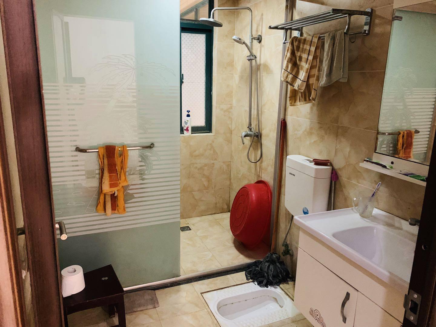 新城一号精装三房，120平，92万，满2