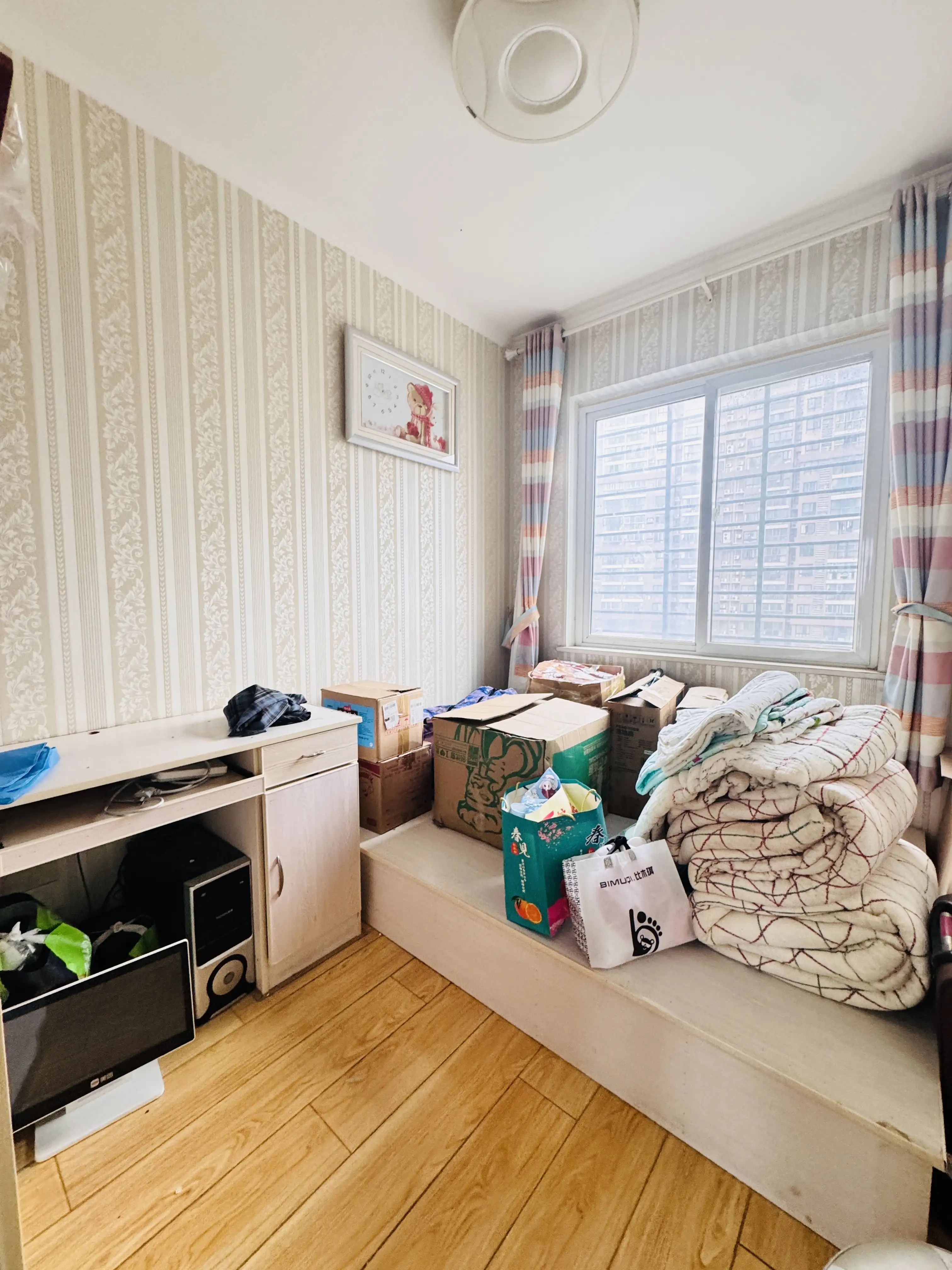 捡漏，仙桃一中对面，电梯好楼层，精装三房，东边户，保养成色新