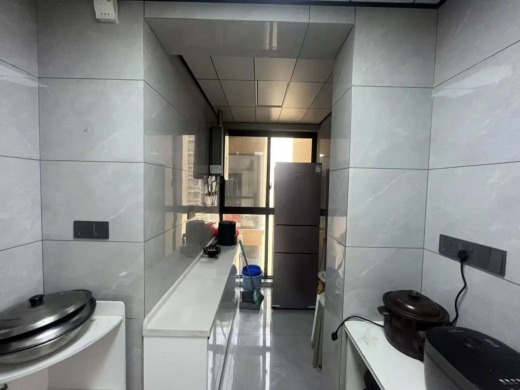 捡漏，森林国际城，湖景房，电梯好楼层，二中二小，精装3房，装修9成新证满二，