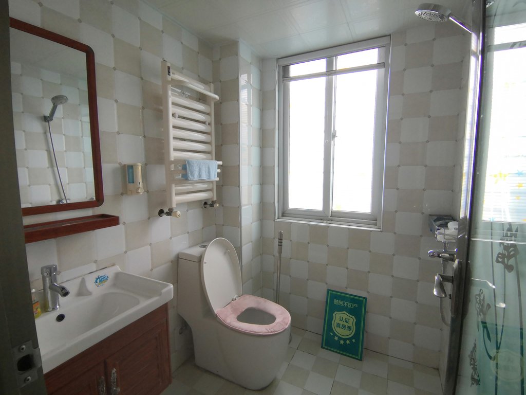 翰林公馆好房出租精装两房全屋复合地板实木家具暖气片家电齐全拎包入住