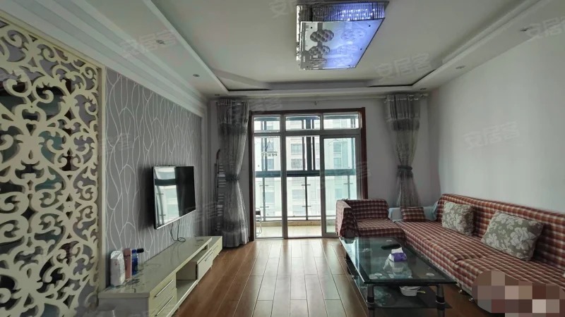 新三中旁，汉江景苑，电梯小高层，好楼层，证满二