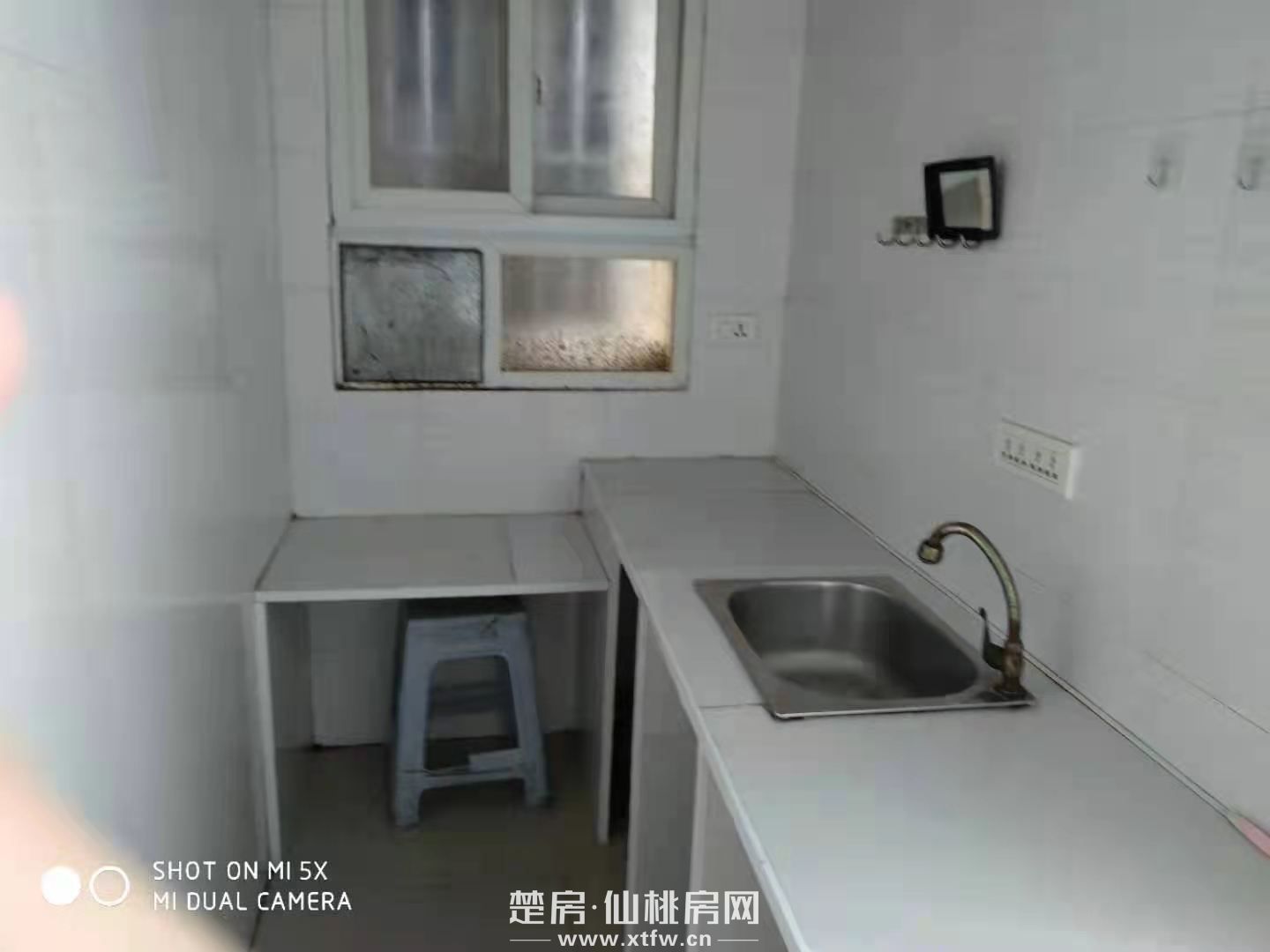 新小二校区对面单间出租