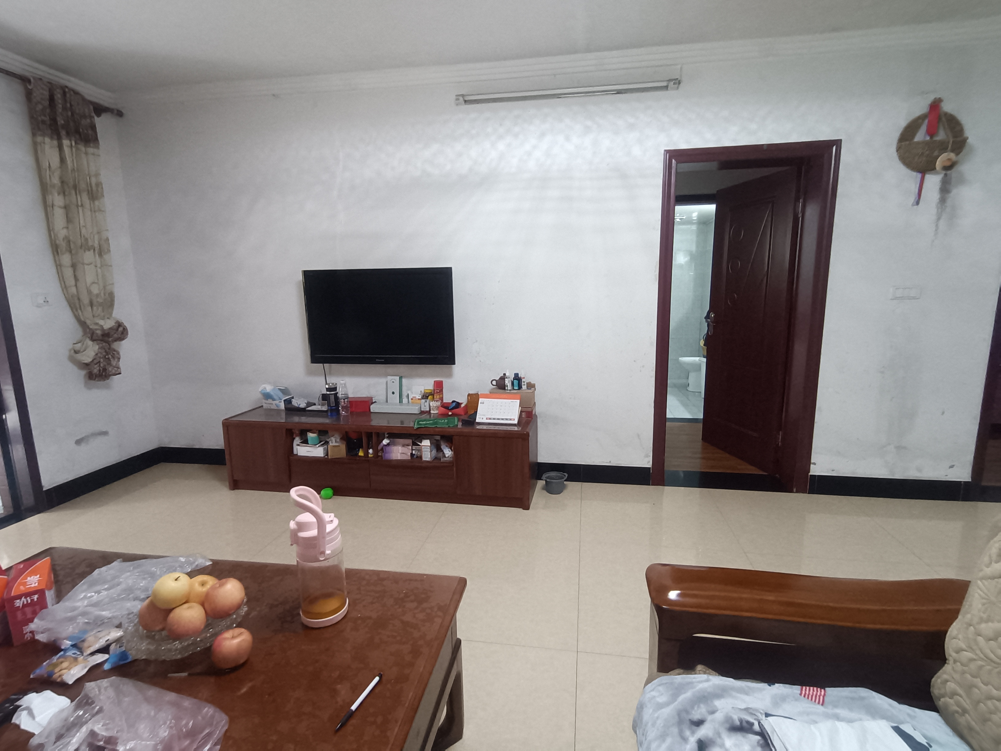 东城花园四中旁精装三房证件满二业主诚心卖