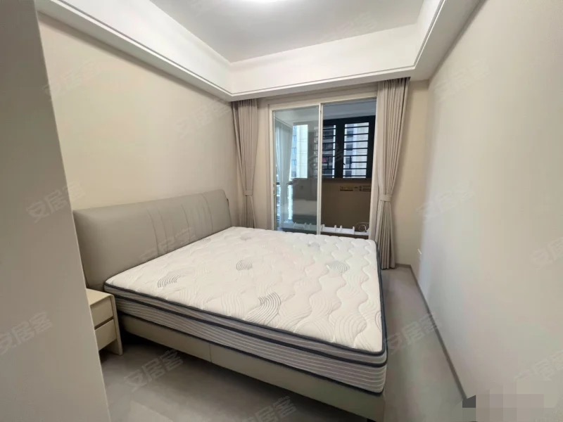 捡漏，风和日丽，精装三房，边户，电梯好楼层，诚心出售，