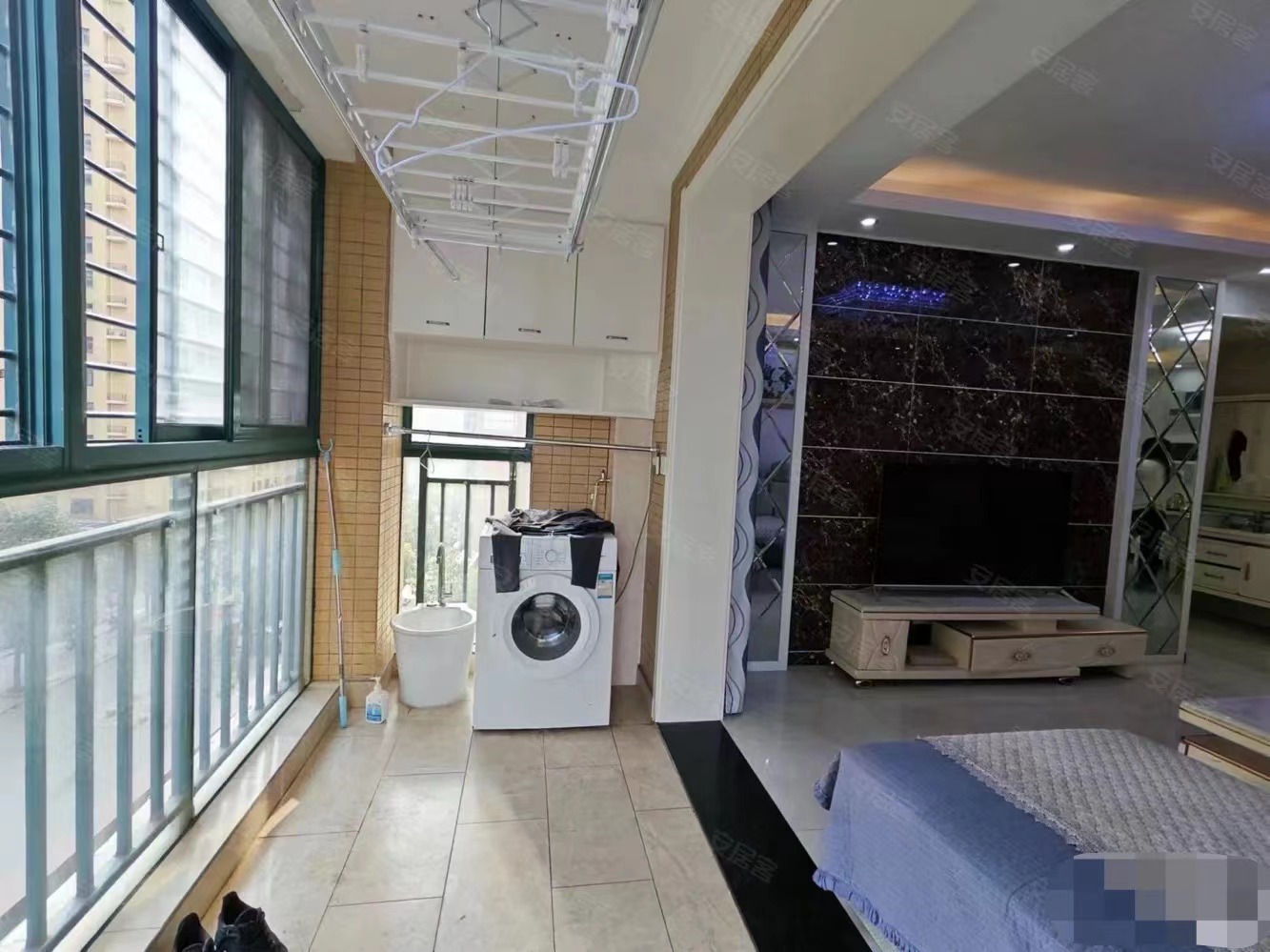 房东亏本出，新城壹号，精装三房，楼层采光好，南北通透，学笑近，单价5千多