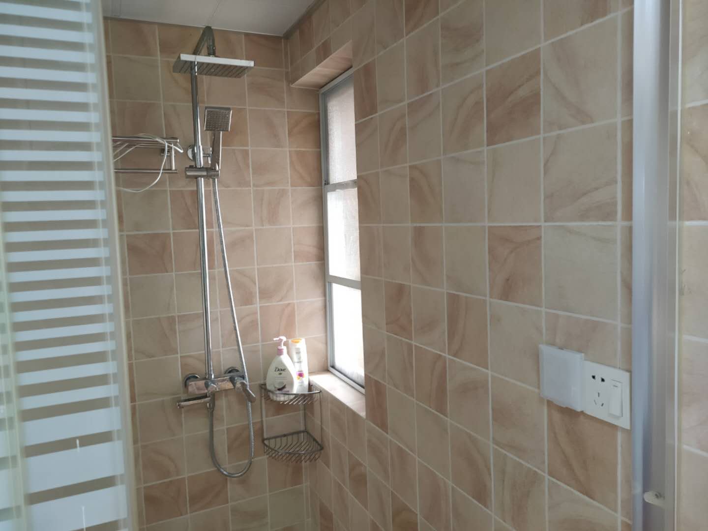 一中对面漫城林语精装一室一厅适合上班族和单身 满两年税少