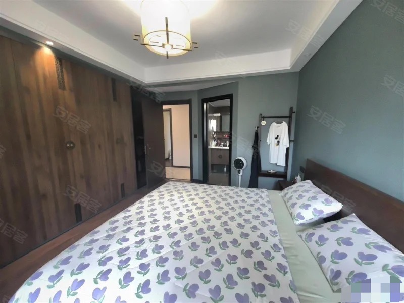 ？急售，城南，新城壹号5期，精装三房两卫，电梯好楼层，证满二，诚心出售