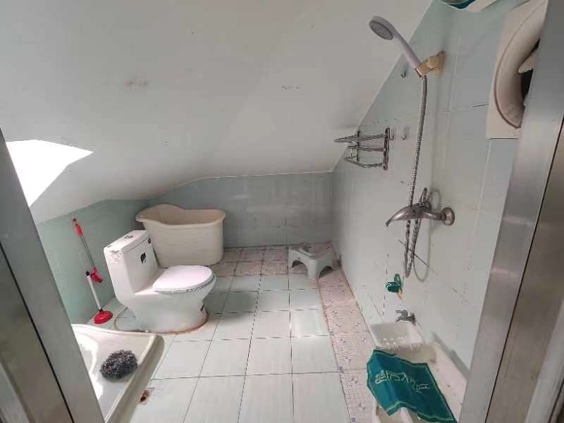 青青家园精装一室一厅一厨一卫出租自住都可