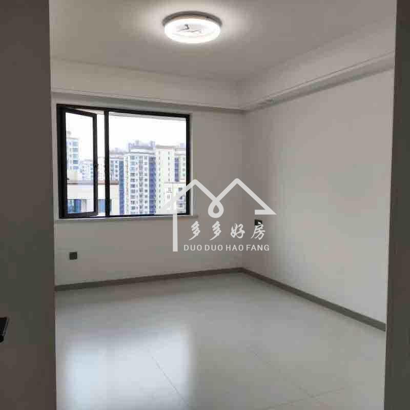 荣怀，全新装修一天未住，中间楼层