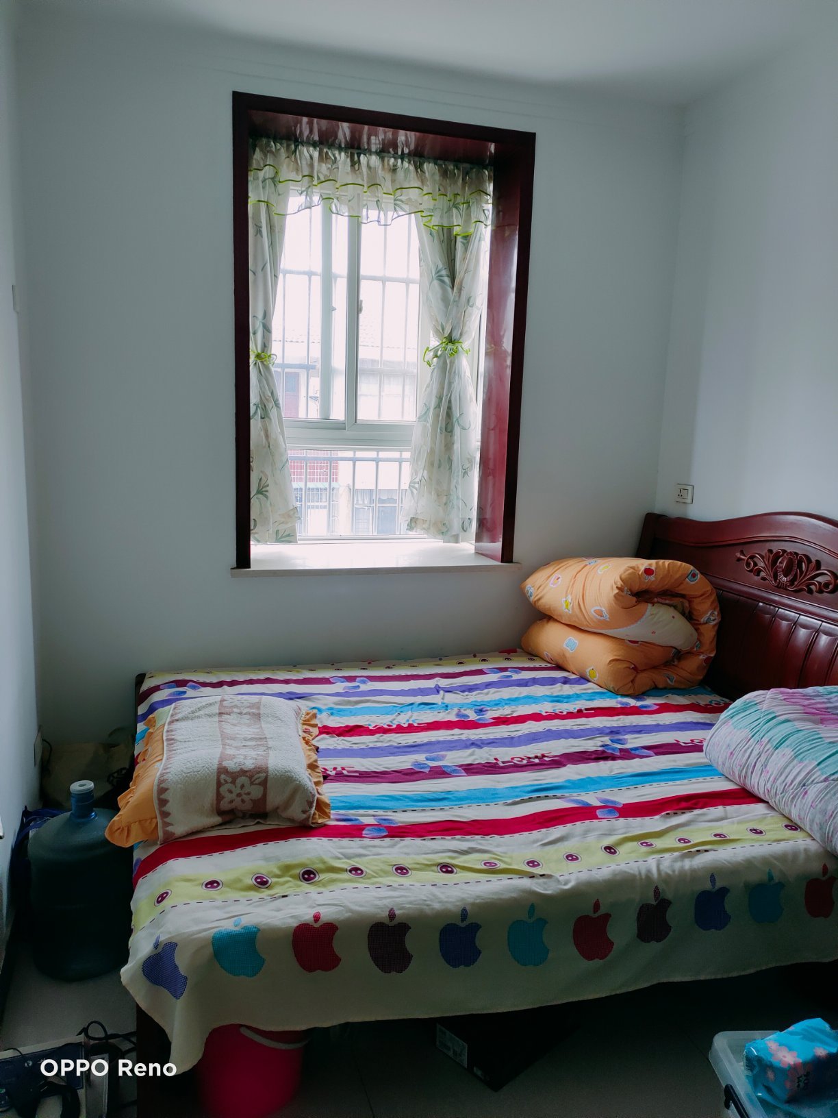 东区车站计生委宿舍南北朝向，价低。拎包即住