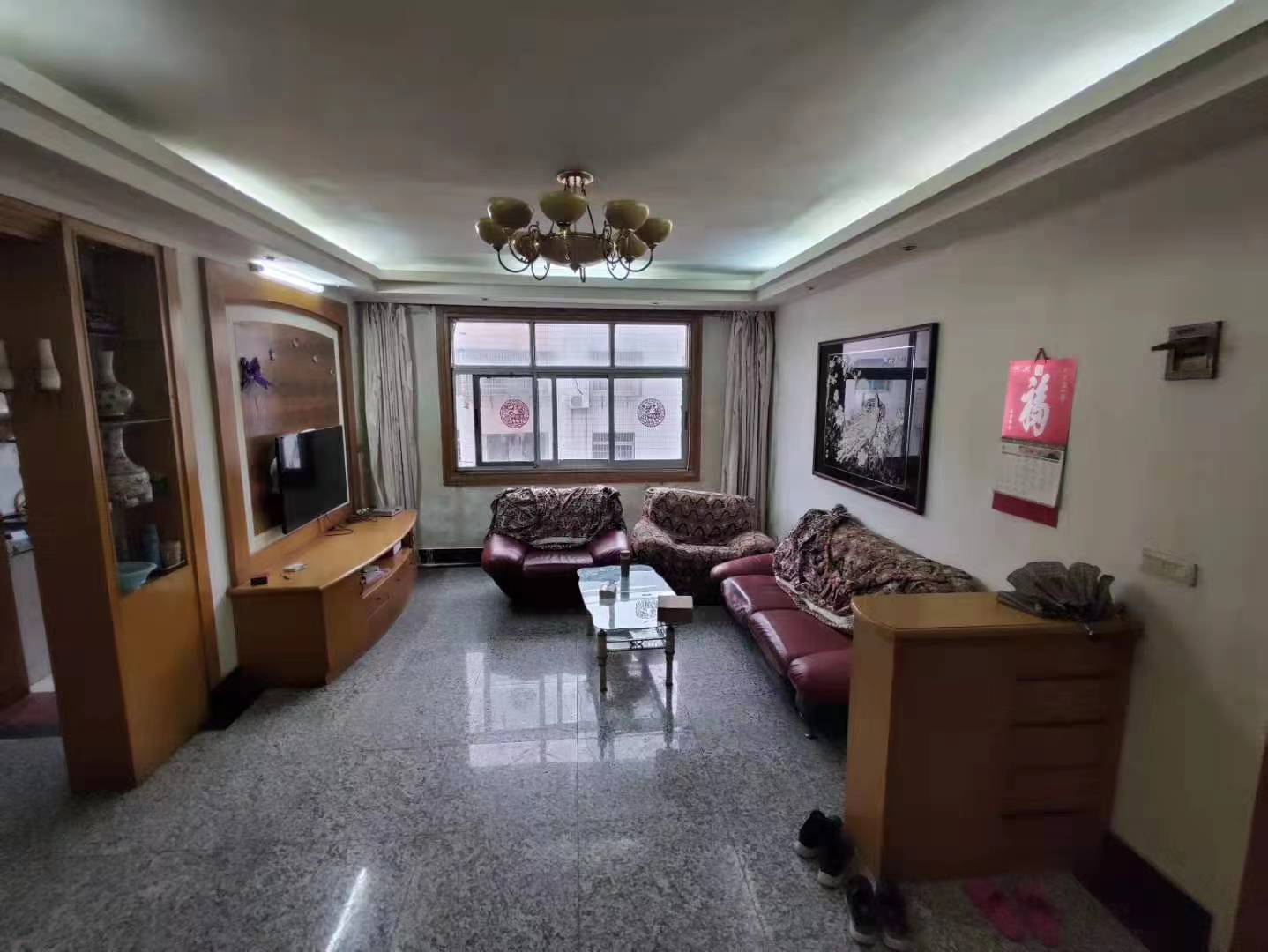 复州花园精装三房拎包入住小区好停车出行方便菜场商场都方便