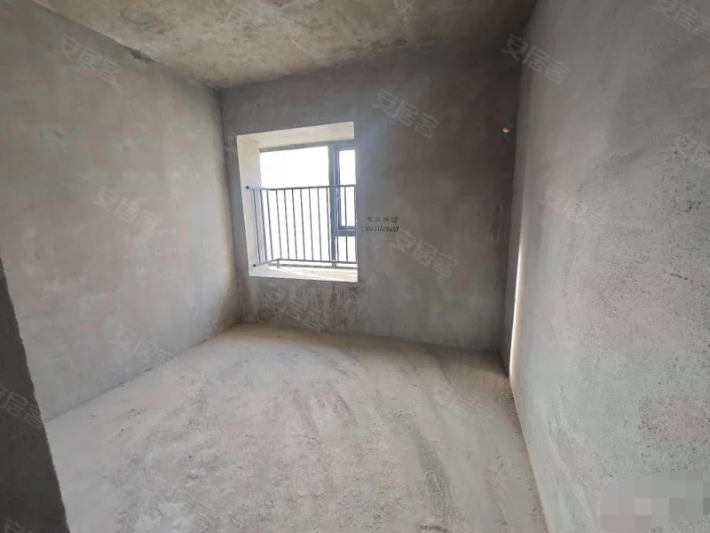 急售，城南，蓝天白云，电梯好楼层，带车位，捡漏