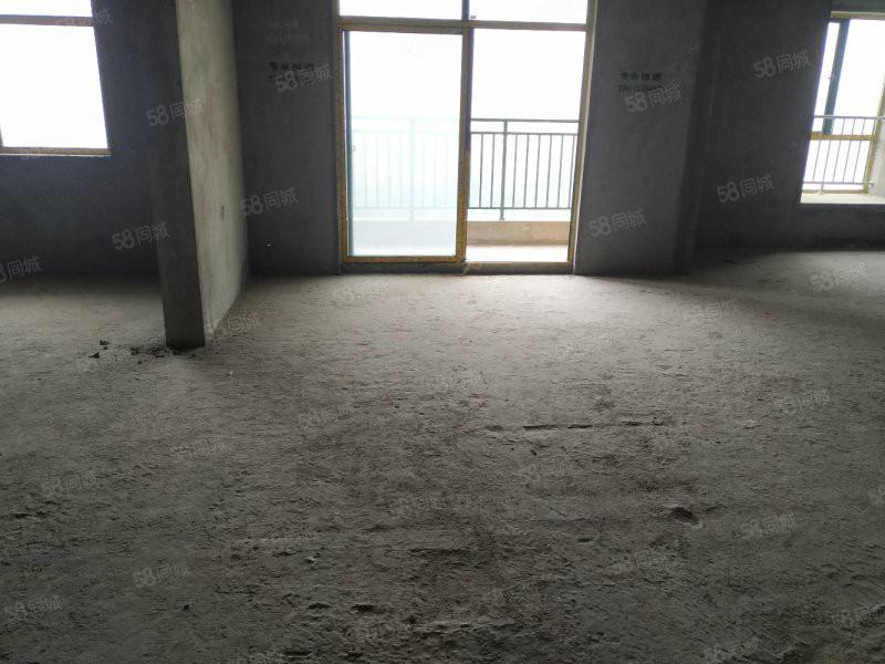 新城壹号五期毛坯小三房