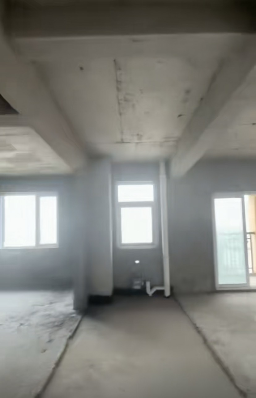 426，锦绣江山三期，电梯20楼，纯边户，南北双阳台，总价52w，看中价格可以小刀