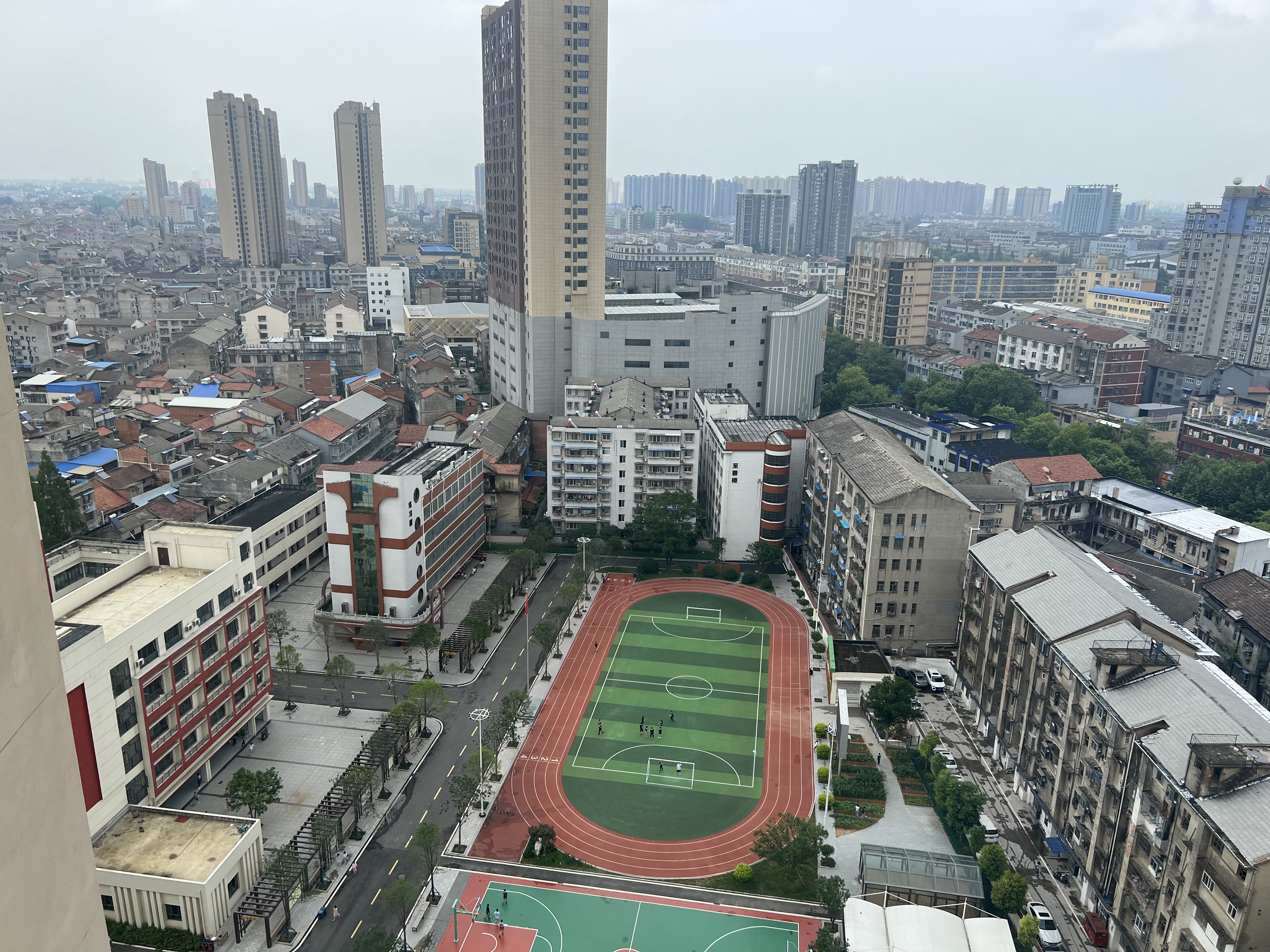大新路商城大厦好邻居，世界城主城区住房，高层电梯房，大户型