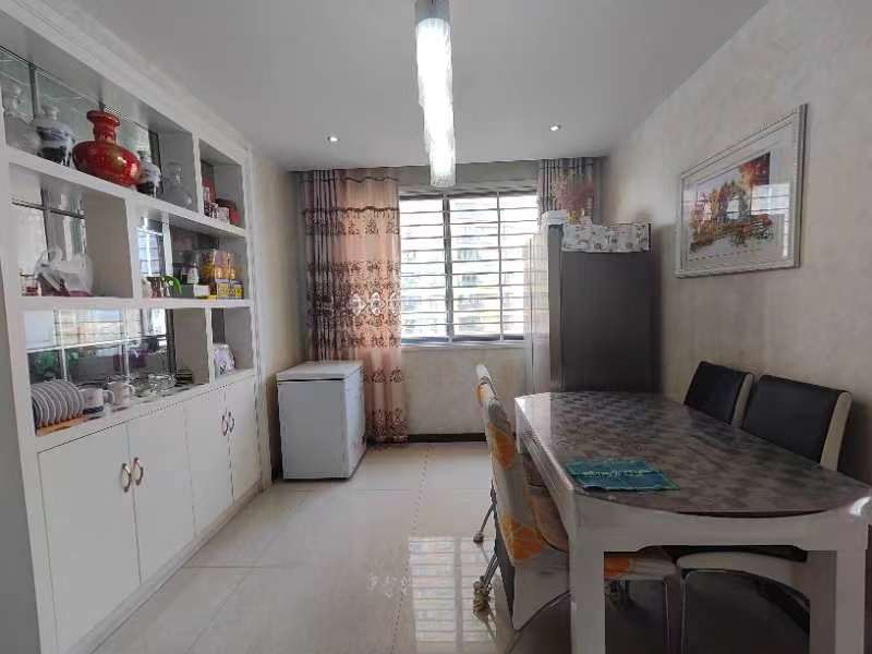 公园世家精装大三房南北通透采光好满五过户费低