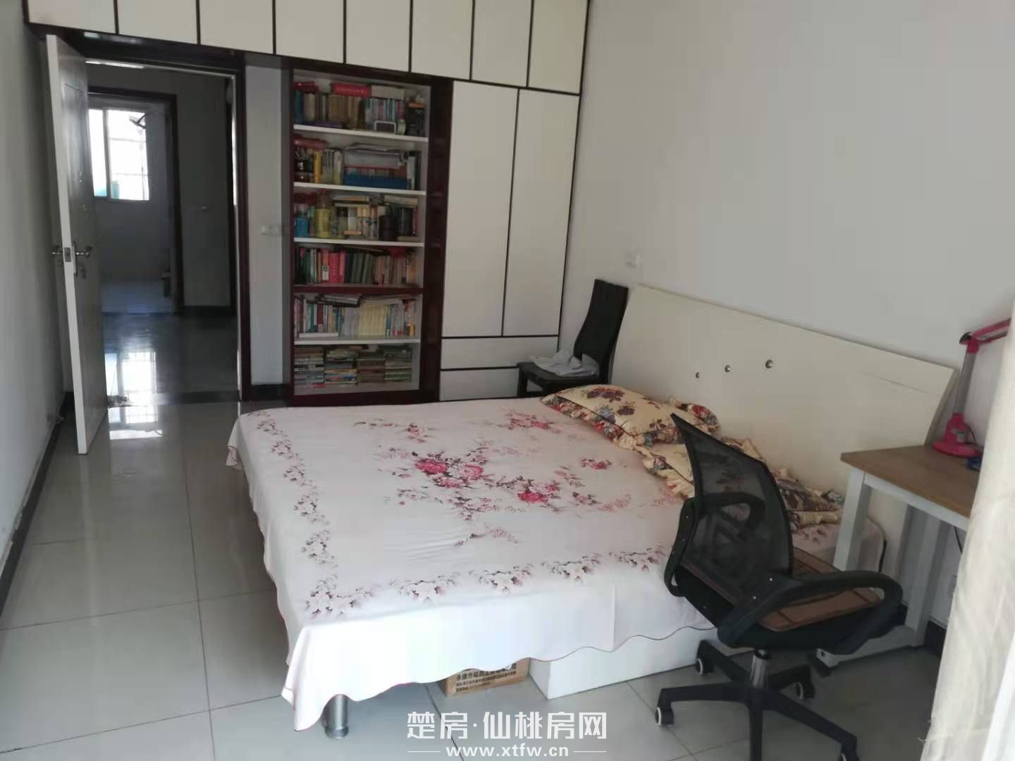 三室两厅两卫步梯中层有证清静读一中