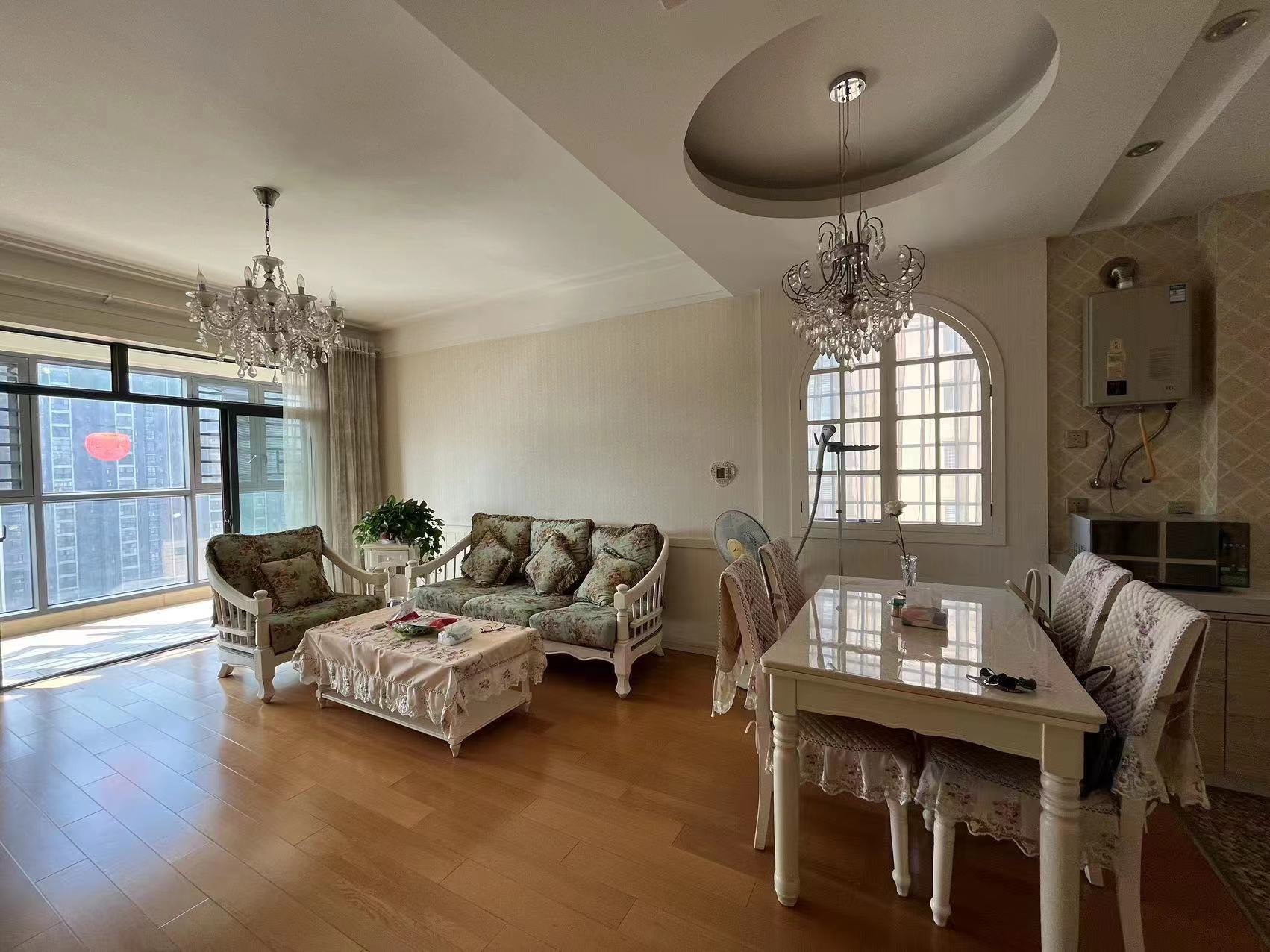 亿美国际公馆全新装修好楼层房东急售