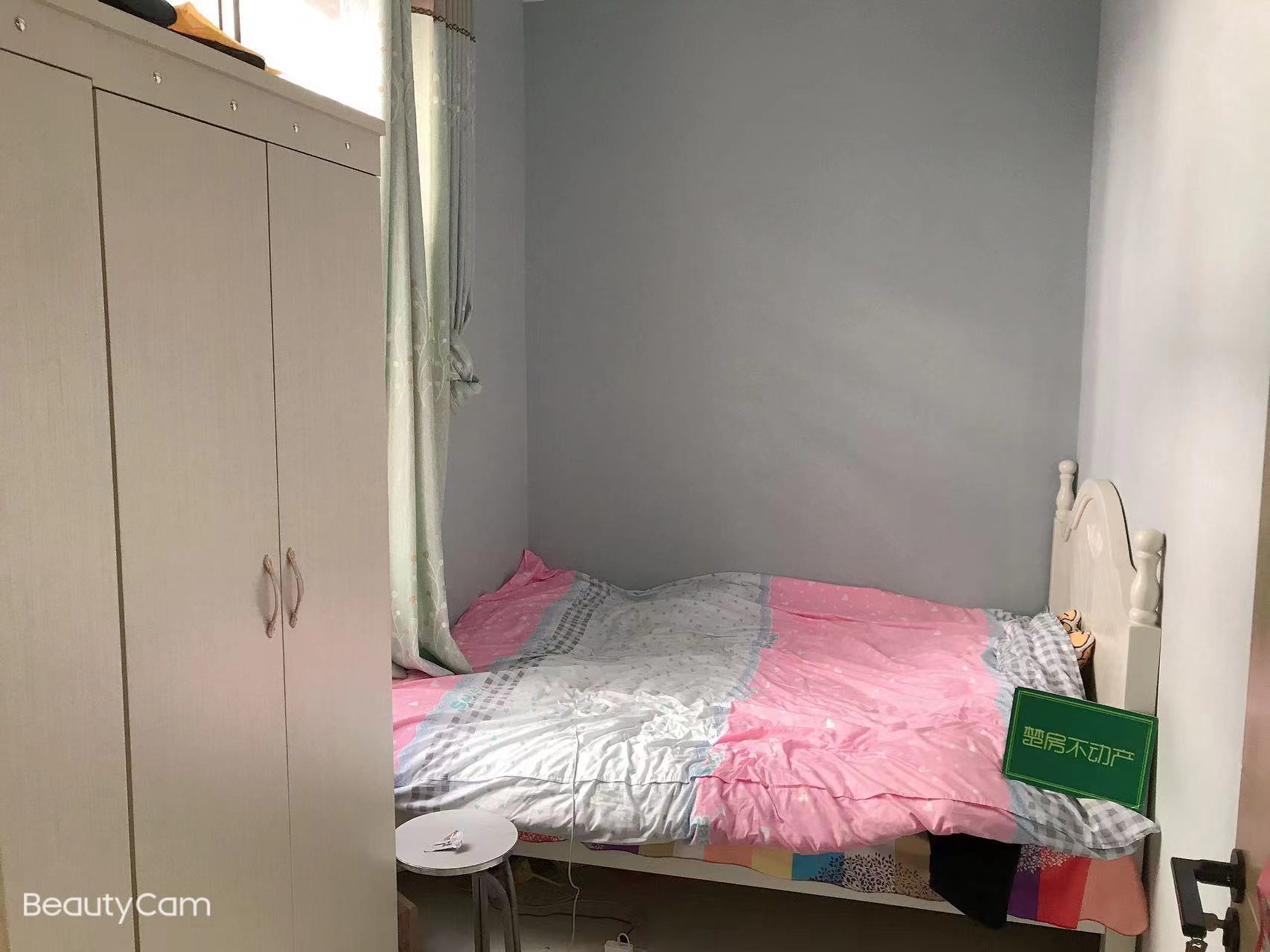 沔中隔壁汉江学生公寓精品两房楼下有架空层相当于二楼满二