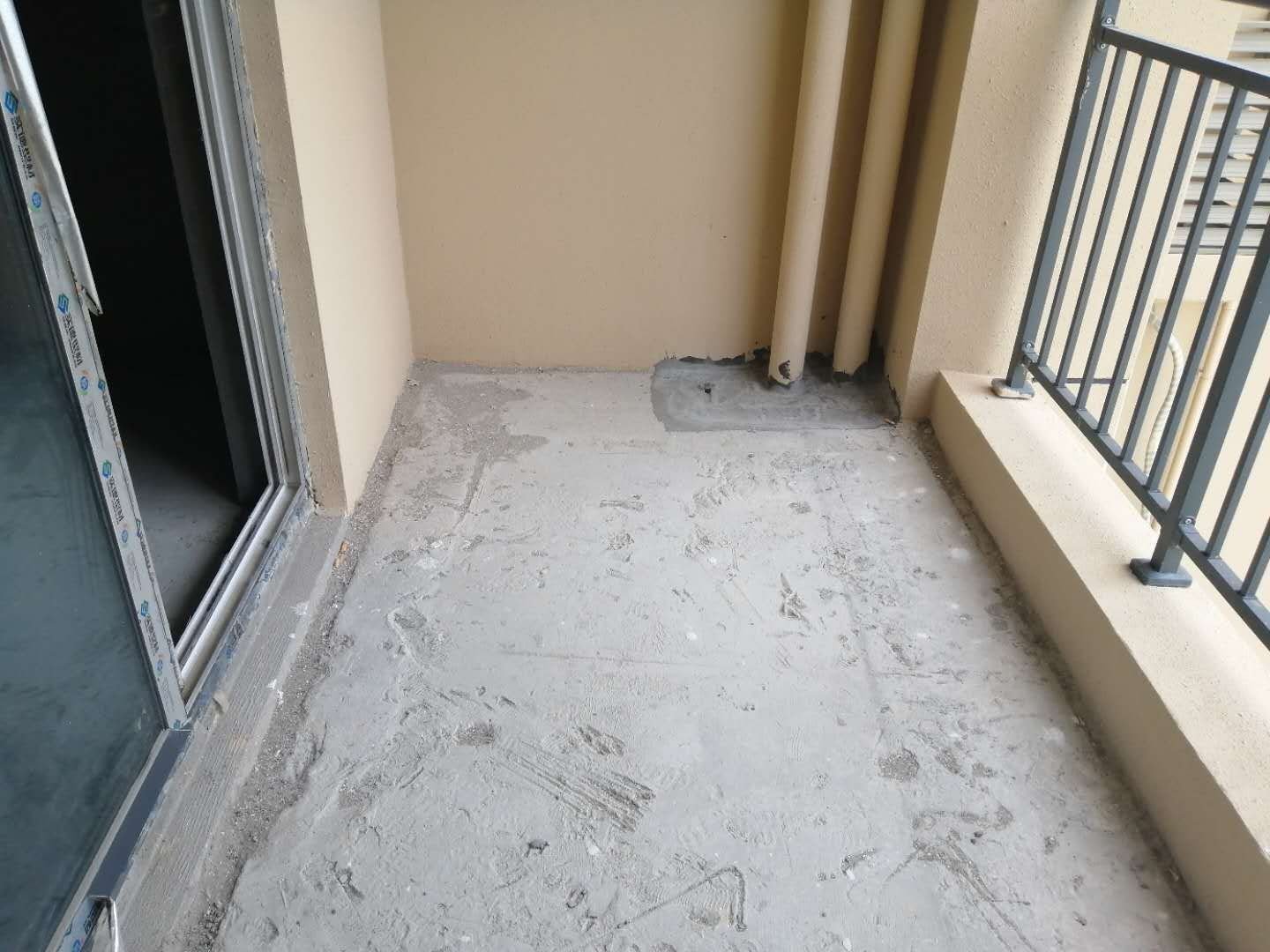 南国明珠毛坯大三房，电梯好楼层