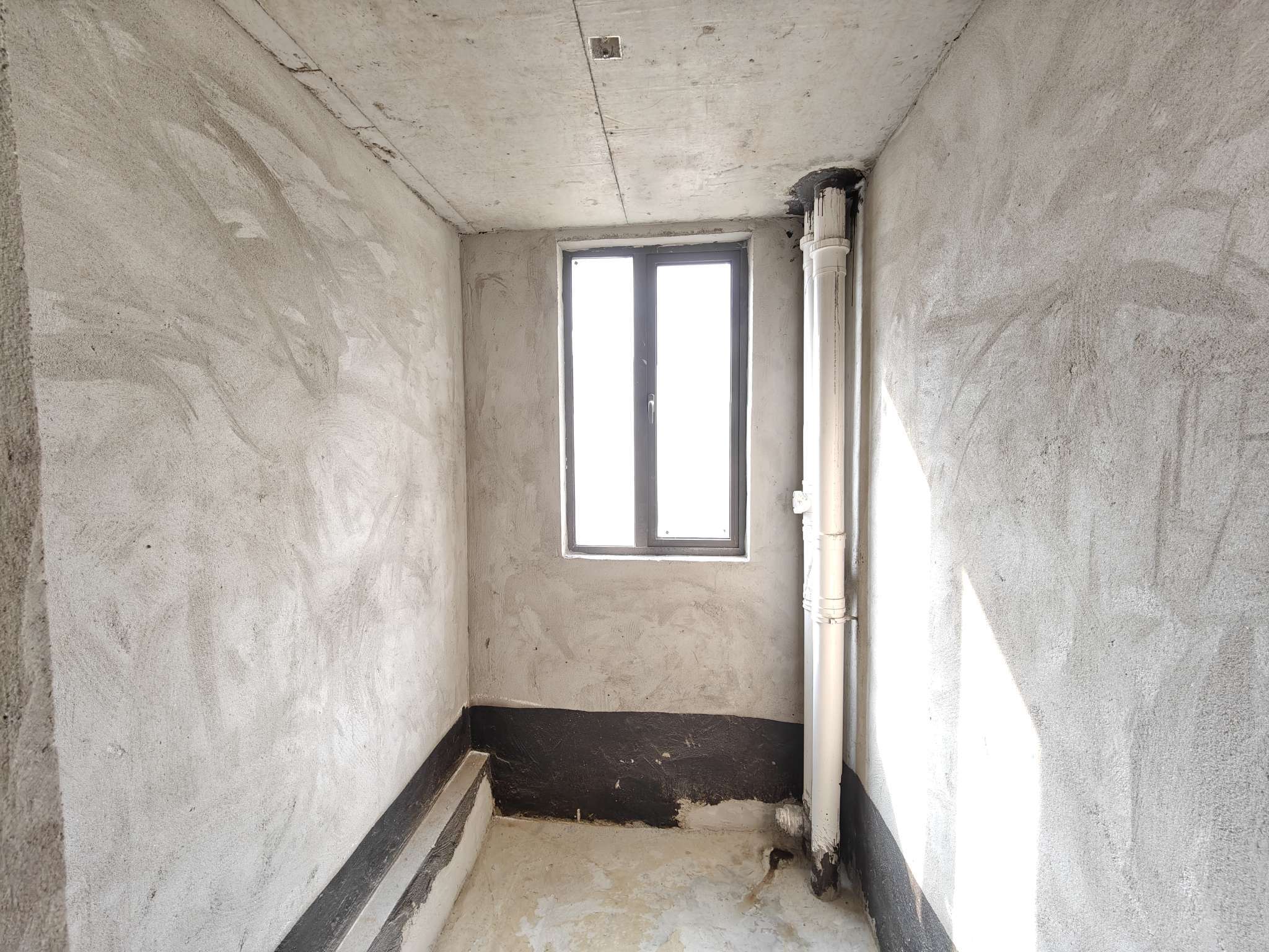 荣怀电梯小高层，单价5字开头，好楼层，业主急售，户型采光好得很