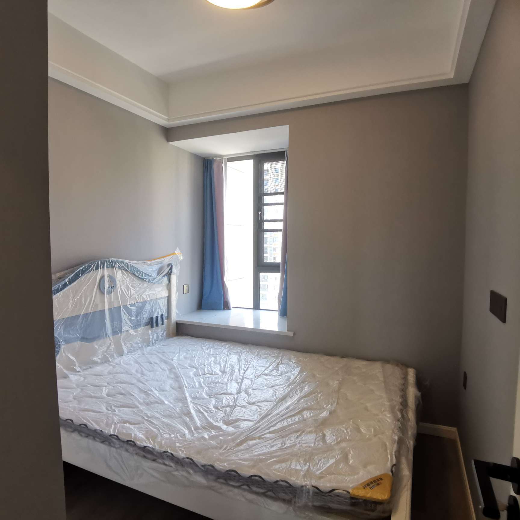 森林国际翡冷翠4房2厅2卫新装修家具家电全配优价出售！