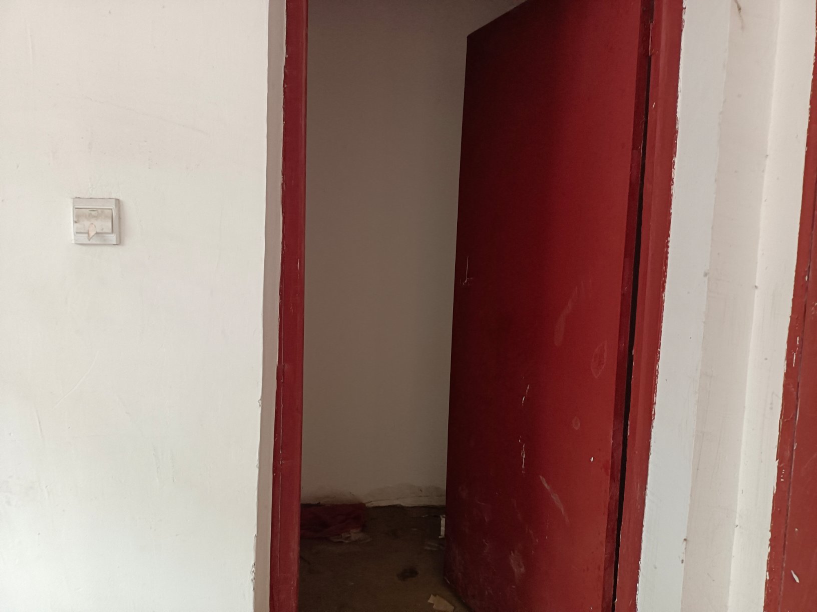 和平 旁，万人小区，配套设施齐全