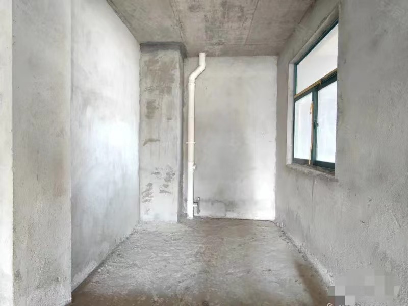 业主亏本急售，沔阳公园旁，新城壹号五期，单价4800​，证满两年