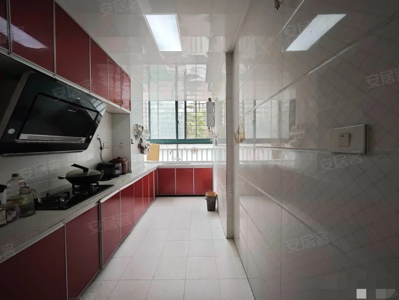 急售，新城壹号，单价4800，电梯小高层，带露台，看中可谈