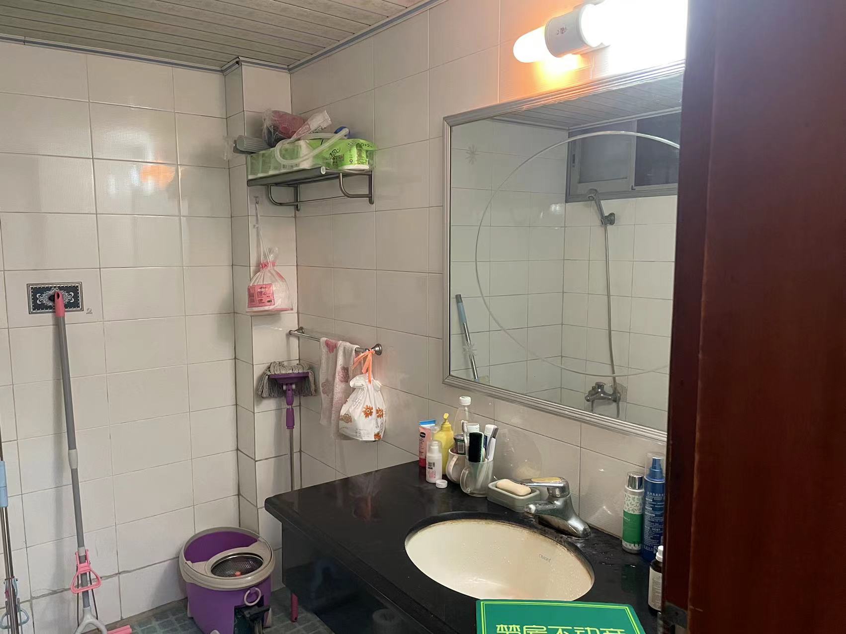 德政园精装3房2卫三个阳台步梯5楼业主诚心出售