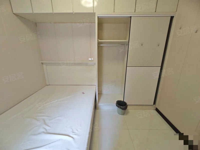 236，降价了，业主急售，一中附近，和合国际4期，精装3房，南北通透，楼层好，证件满两年，