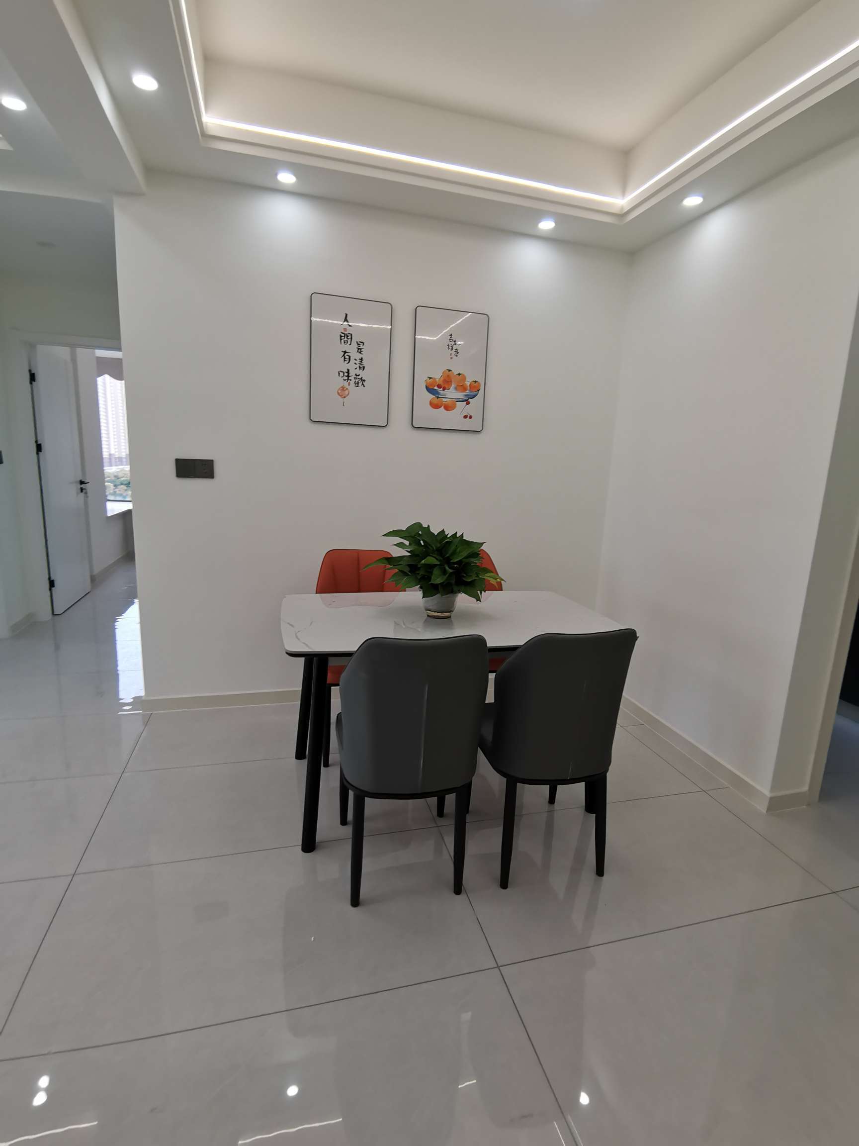 全新装修拎包入住紫润尚城