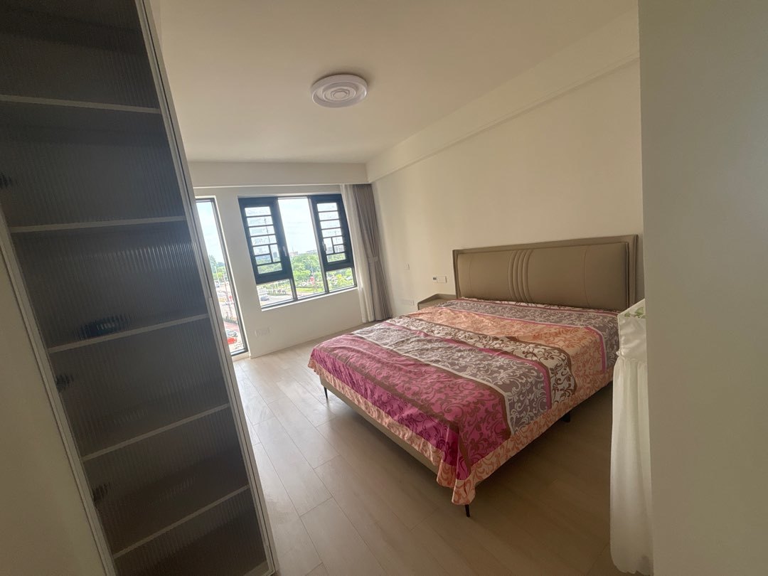 城南，沔阳清华园，豪装大4房，带暖气片，看沔阳公园，视野好