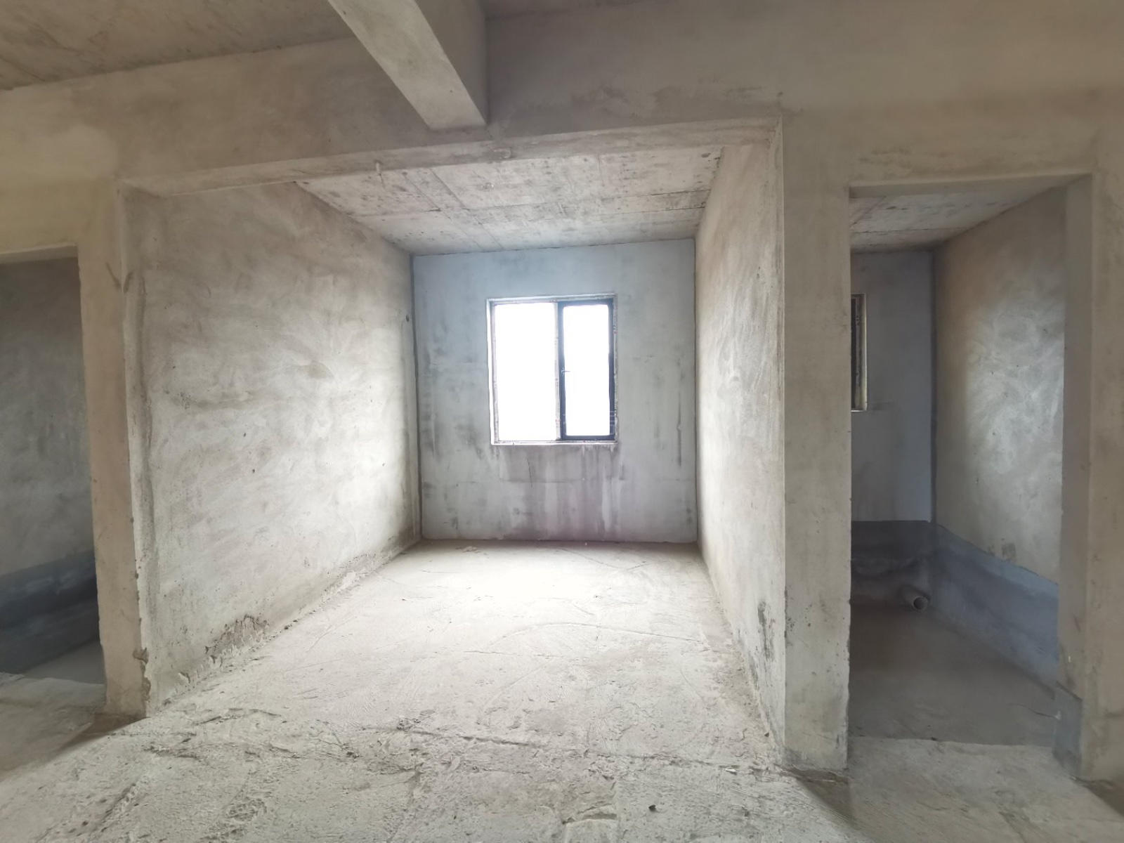 业主诚心出售，环球忠心，电梯好楼层，三开间朝南