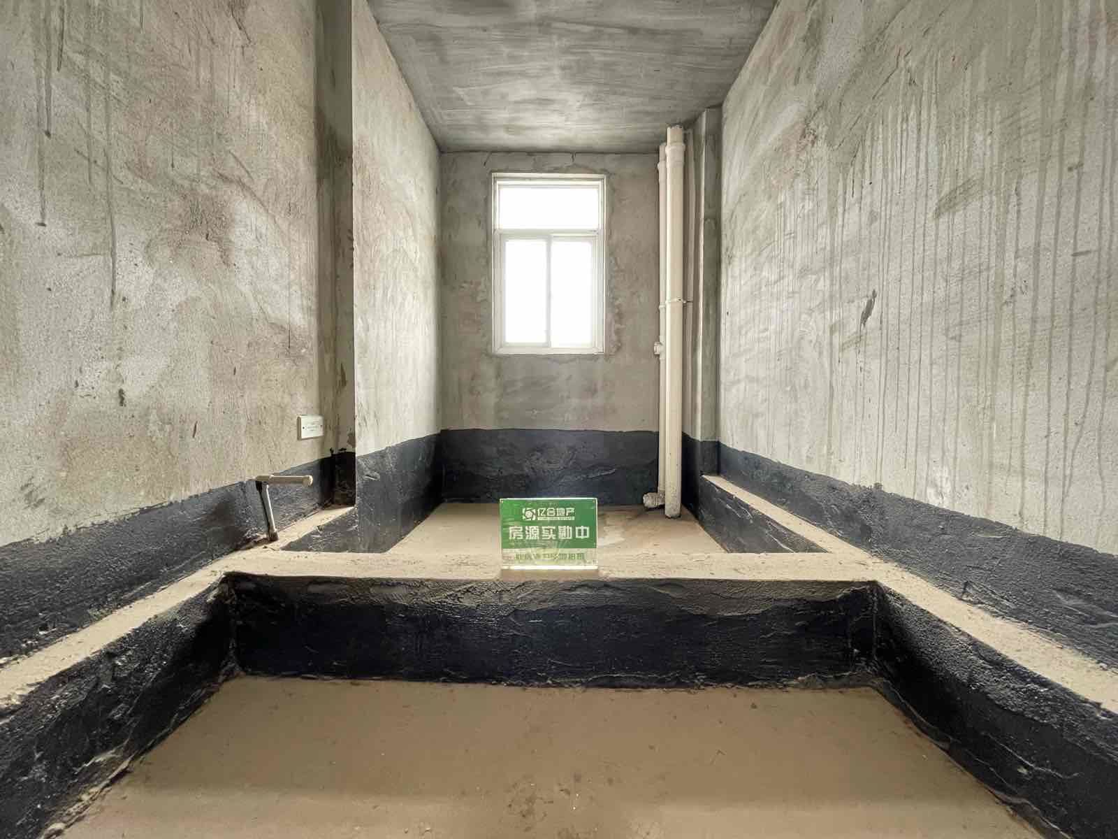 捡漏，亏本降价了，福星城，毛坯三房，，单价3400，好楼层，证满二