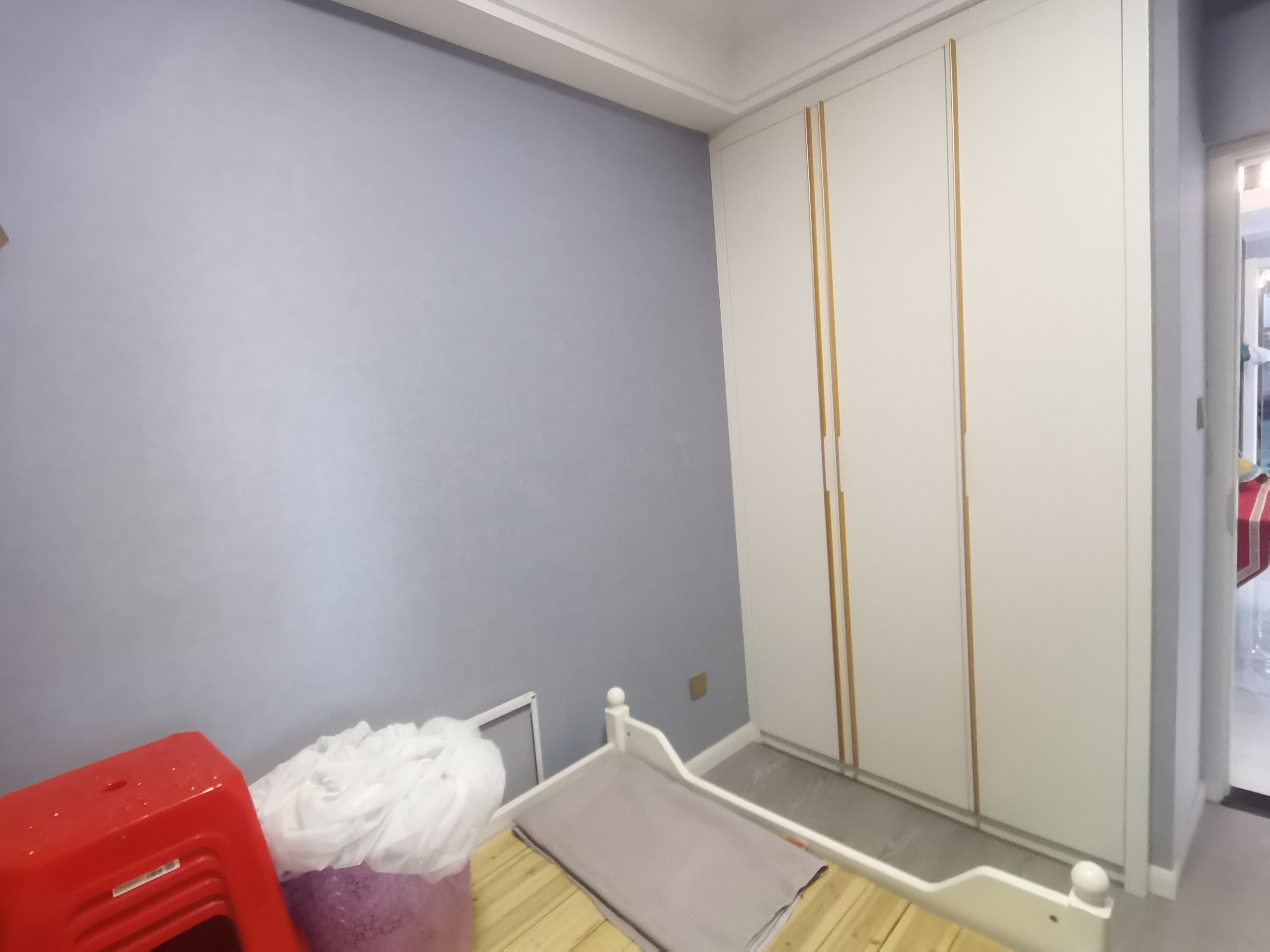 锦绣江山.精装三房两卫.小区环境好.看房方便