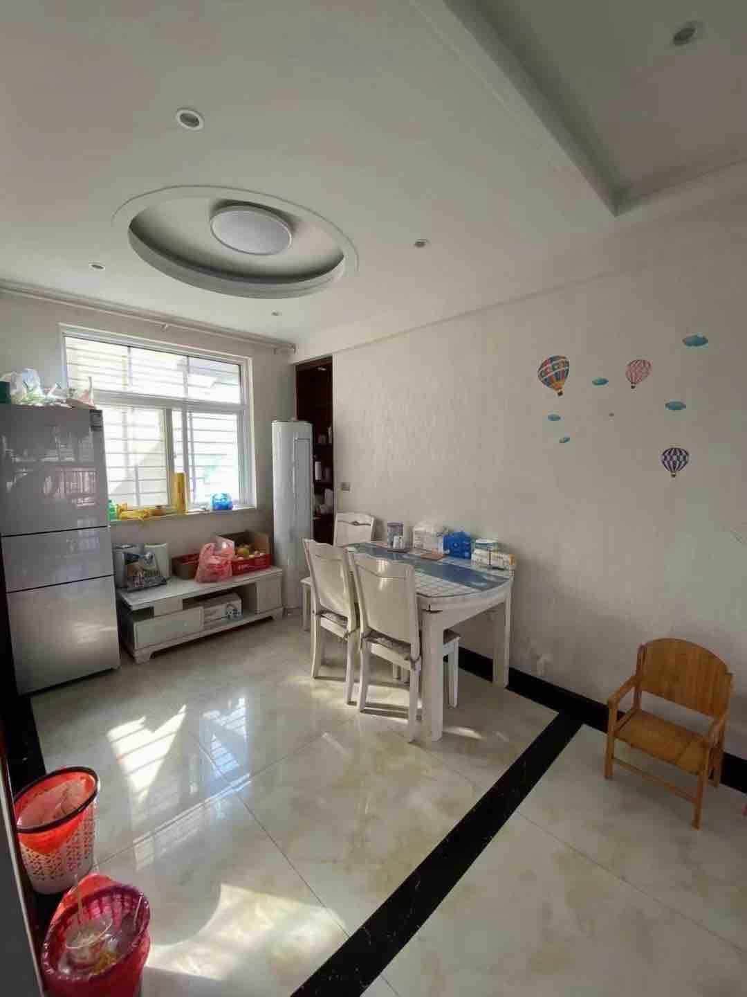 笆篓湾金居3室2厅1卫103平精装修家具家电全送53.8万优价出售