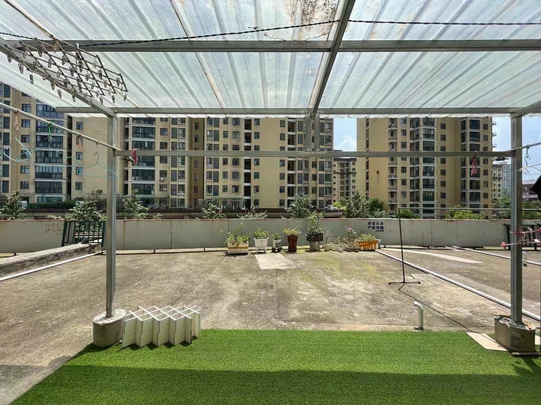 79，降价了，新城一号带大露台，精装大三房边户，单价只要5900，速度来捡漏