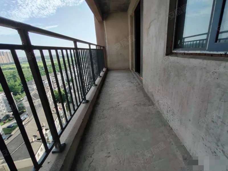 城南，元泰未来城C区，中间好楼层，单价4500，三开间朝南，证满二