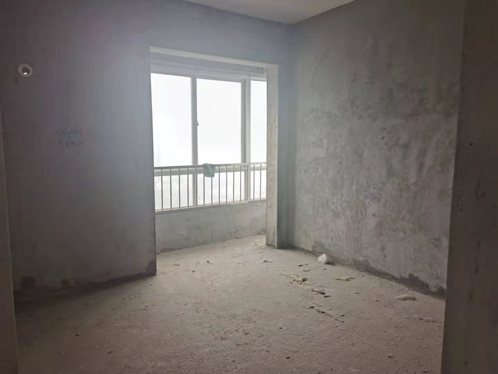 鸿昇现代城毛坯四房 即装楼层超好 看房