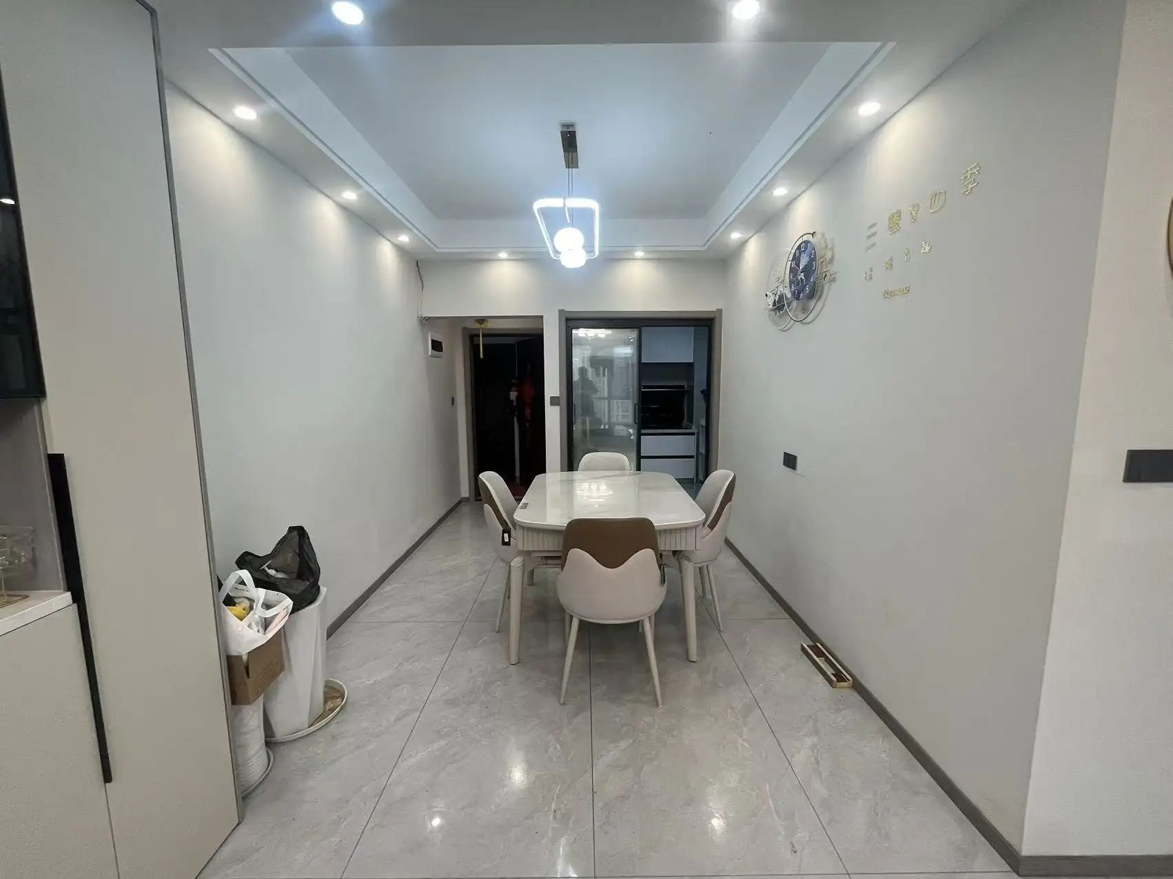 捡漏，森林国际城，湖景房，电梯好楼层，二中二小，精装3房，装修9成新证满二，