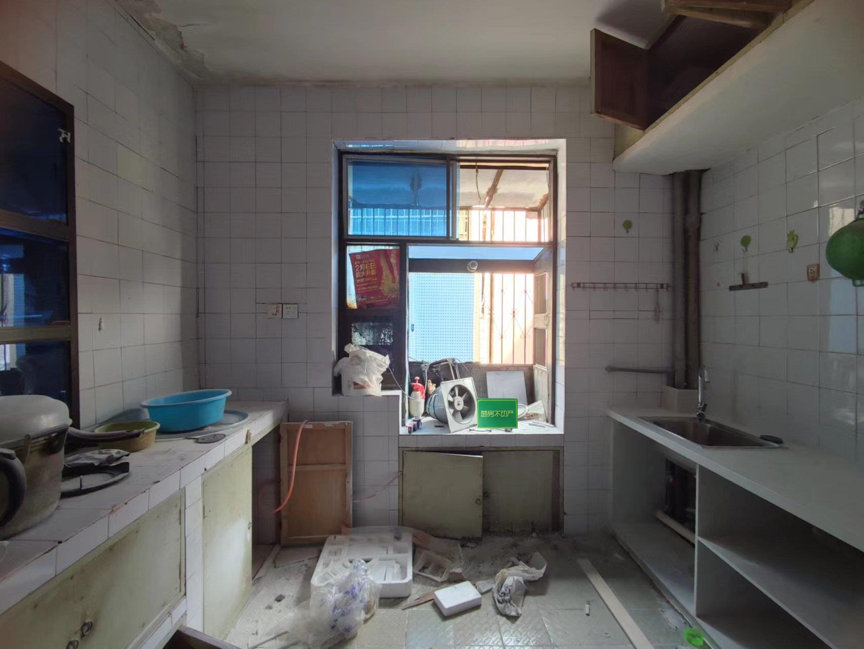 商城旁边物质局宿舍步梯3楼出行方便证件齐全